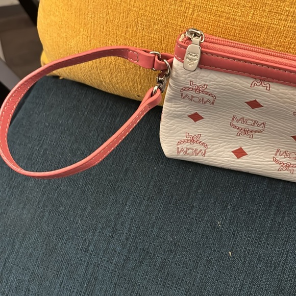 MCM tote - Picture 11 of 12